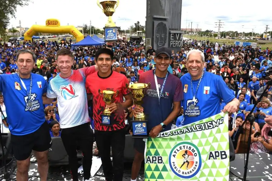 ¡5,500 corredores cruzan Santiago del Estero en la Maratón de la Lealtad!