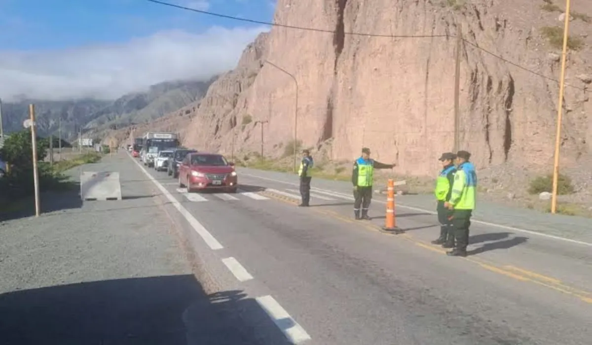 Alerta Vial en Jujuy: Baches, Derrumbes y Vientos Fuertes Peligran la Circulación