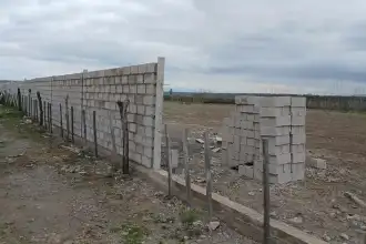 Alto Comedero se enciende: Vecinos bloquean muro de la diputada Burgos