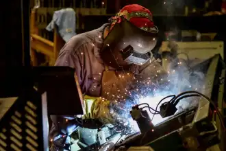 Argentina enfrenta nueva recesión: Milei bajo presión tras contracción económica
