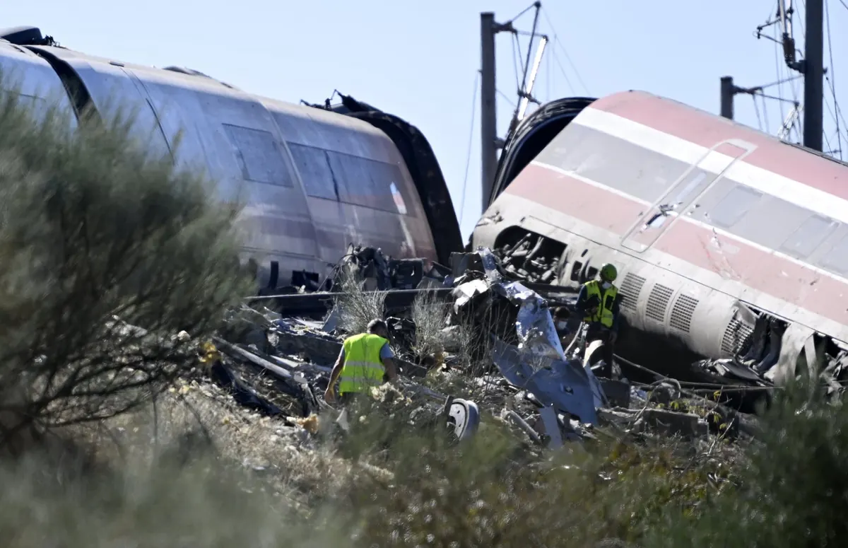 Audios de la torre de control exponen fallos críticos en el choque de trenes en España