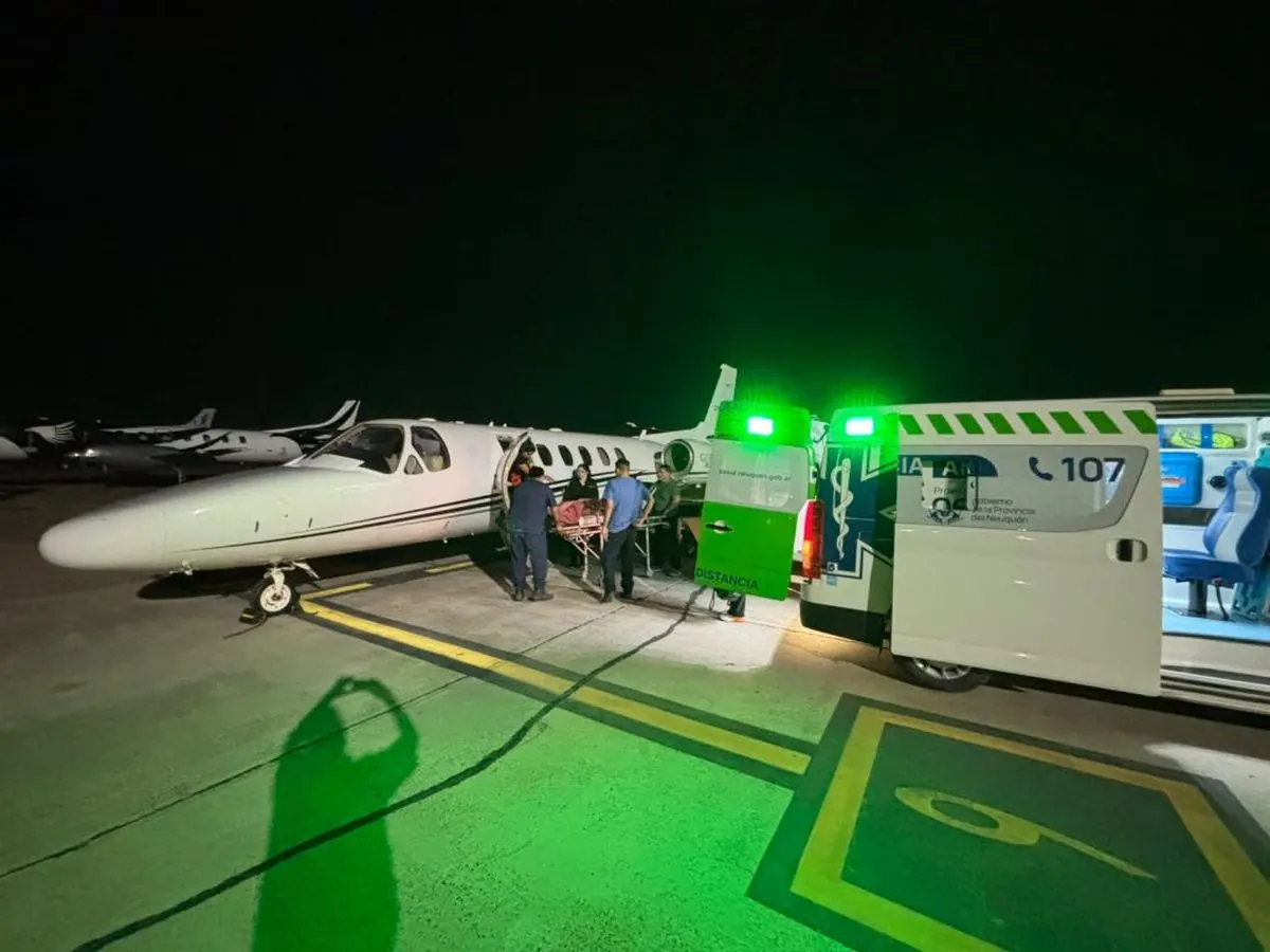 Avión sanitario realizó dos complejos traslados en una misma jornada