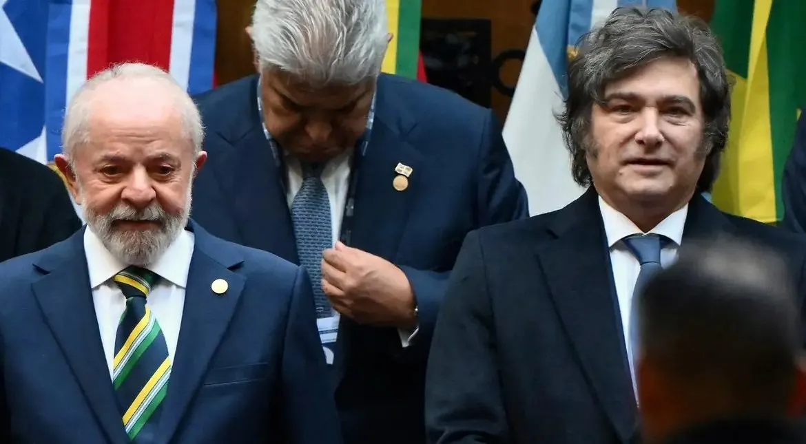 Brasil exige explicaciones de Argentina tras la fuga de Flávio Bolsonaro
