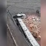 Camión cae al Río León: conductor ileso tras tragedia en Ruta 9
