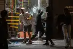 Caos en Barcelona: Más de 120 detenidos tras una ola de saqueos y vandalismo