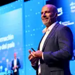 CEO de Telecom revela plan de 1.400 millones de dólares tras compra de Telefónica