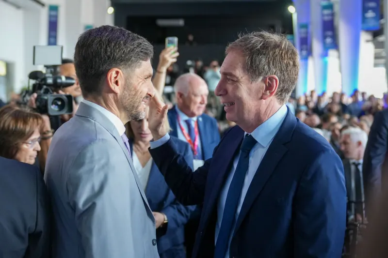 El oficialismo busca cerrar el acuerdo con Pullaro antes de noviembre: libertarios y la disputa por Santa Fe