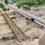 El Puente de Vaqueros Se Traslada a su Nuevo Destino: Peatones y Ciclistas en el Centro