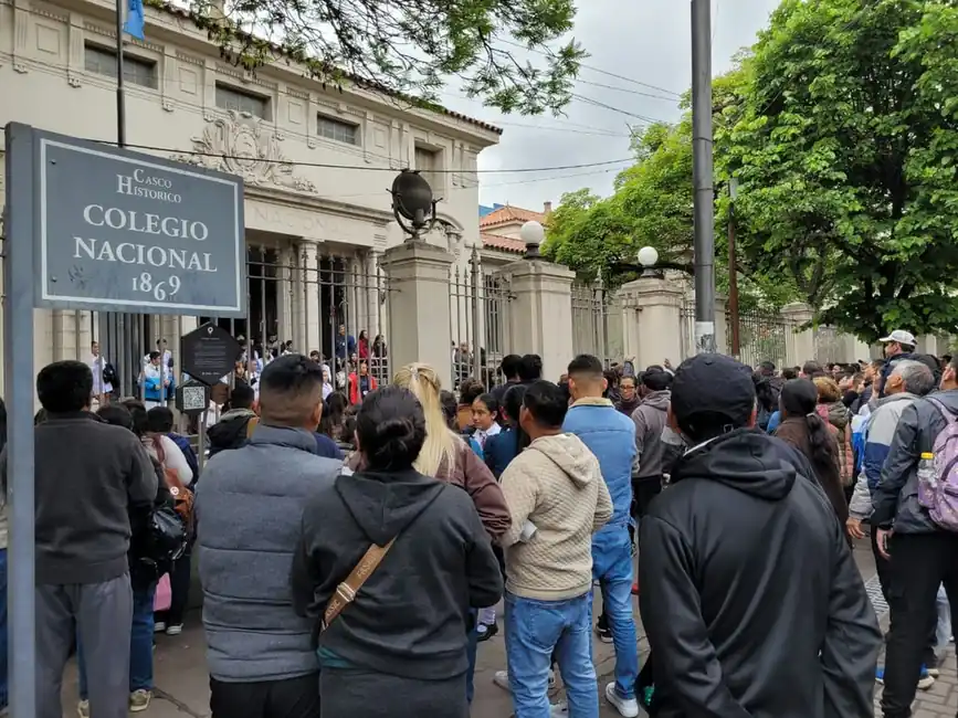 Estalló la Pasión por el Futuro: 511 Postulados en el Colegio N°1, 170 Vacantes y 99% de Presentismo