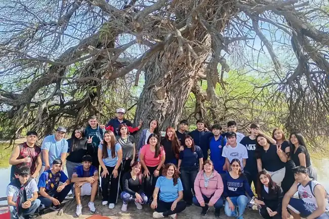 Exploración cultural en Guanaco Sombriana: estudiantes sumergen en la historia y tradiciones de Santiago del Estero