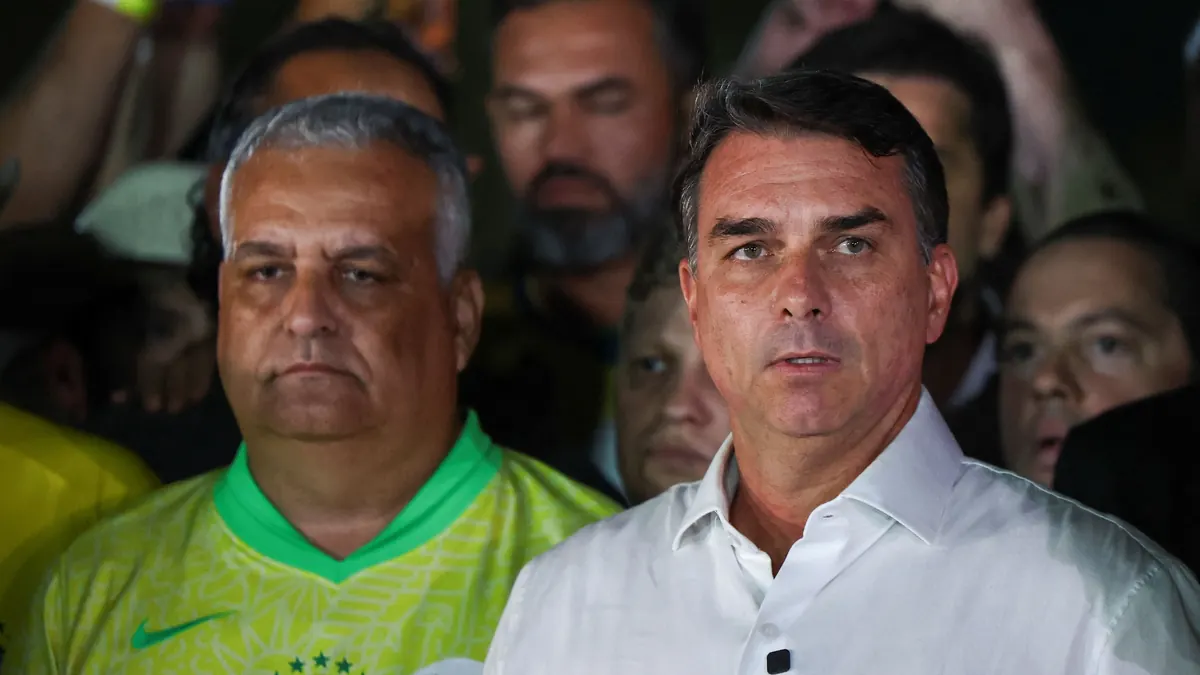 Fiscalía exige pruebas sobre la fuga de Flávio Bolsonaro y la supuesta cobertura gubernamental