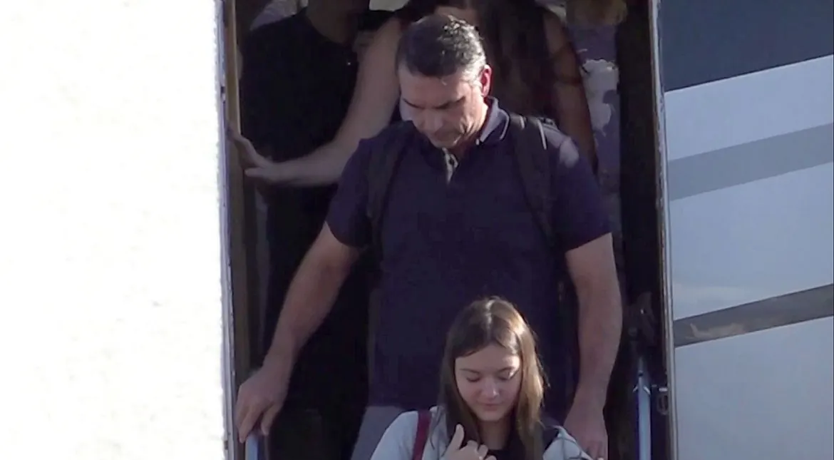 Flávio Bolsonaro aterriza en Miami tras escala en Ecuador: ¿qué implica su llegada a EE.UU.?