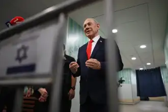 Israel 2026: Resultados cerrados, Netanyahu pide paciencia mientras la oposición se adelanta