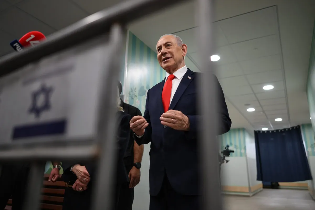 Israel 2026: Resultados cerrados, Netanyahu pide paciencia mientras la oposición se adelanta