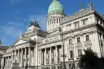 LlA reestructura su bancada: Claudia López al Senado y Celeste Maidana a la Legislatura