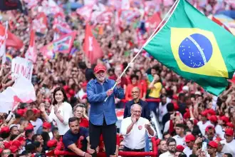 Lula da Silva recibe aplausos regionales tras victoria, Milei y Trump se mantienen en silencio