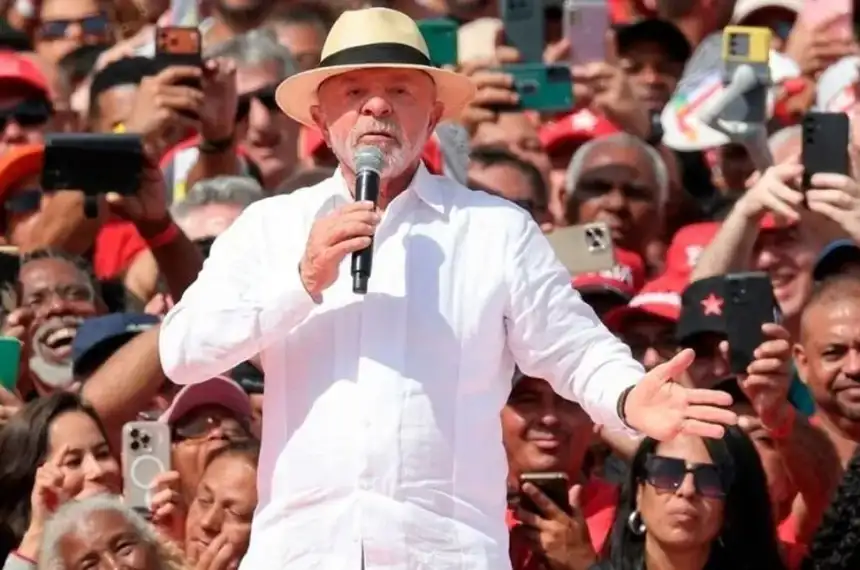 Lula gana segunda presidencia gracias al boom de su canal de WhatsApp