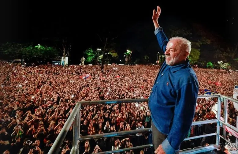 Lula vuelve a ganar con 51,7 %: el giro de votos en Brasil y su impacto en Argentina y Milei