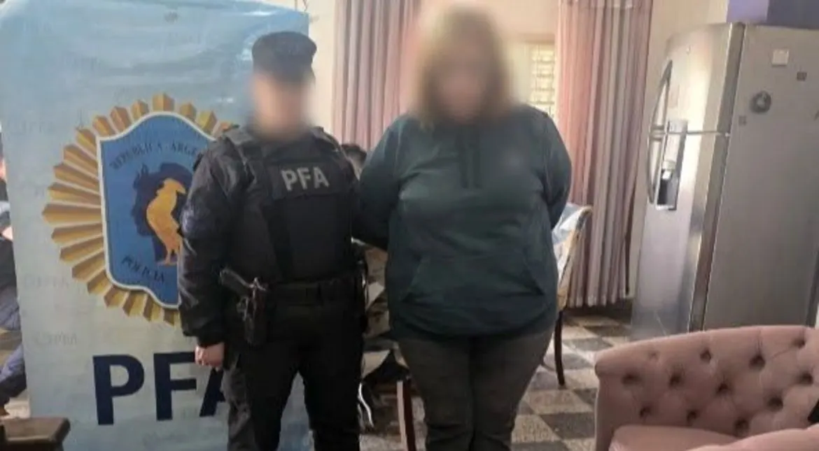 Mujer arrestada en Tafí Viejo por narcotráfico vinculado a operación en Salta