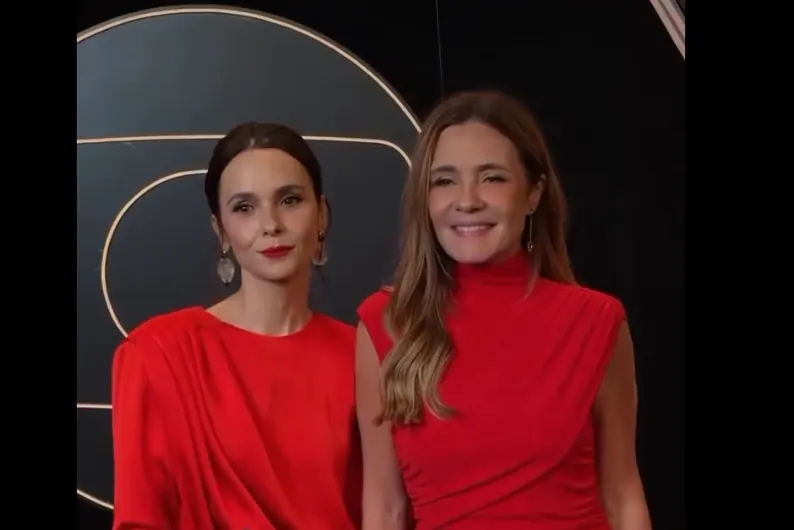 Nina y Carminha deslumbran en la gala de fin de año: ¡Avenida Brasil 2 vuelve a encender la emoción!
