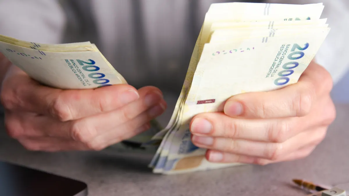 Paritarias bajo el 2%: el techo de la inflación y el futuro de los sueldos en 2027