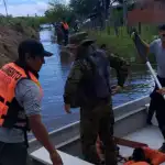 Policía del Chaco despliega 3 embarcaciones para rescatar a vecinos de la crecida en Puerto Vilelas