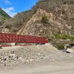 Puente Bailey avanza: 42 metros más para unir Los Toldos y Bolivia