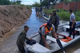 Puerto Vilelas: Gobierno del Chaco intensifica ayuda a familias tras inundaciones