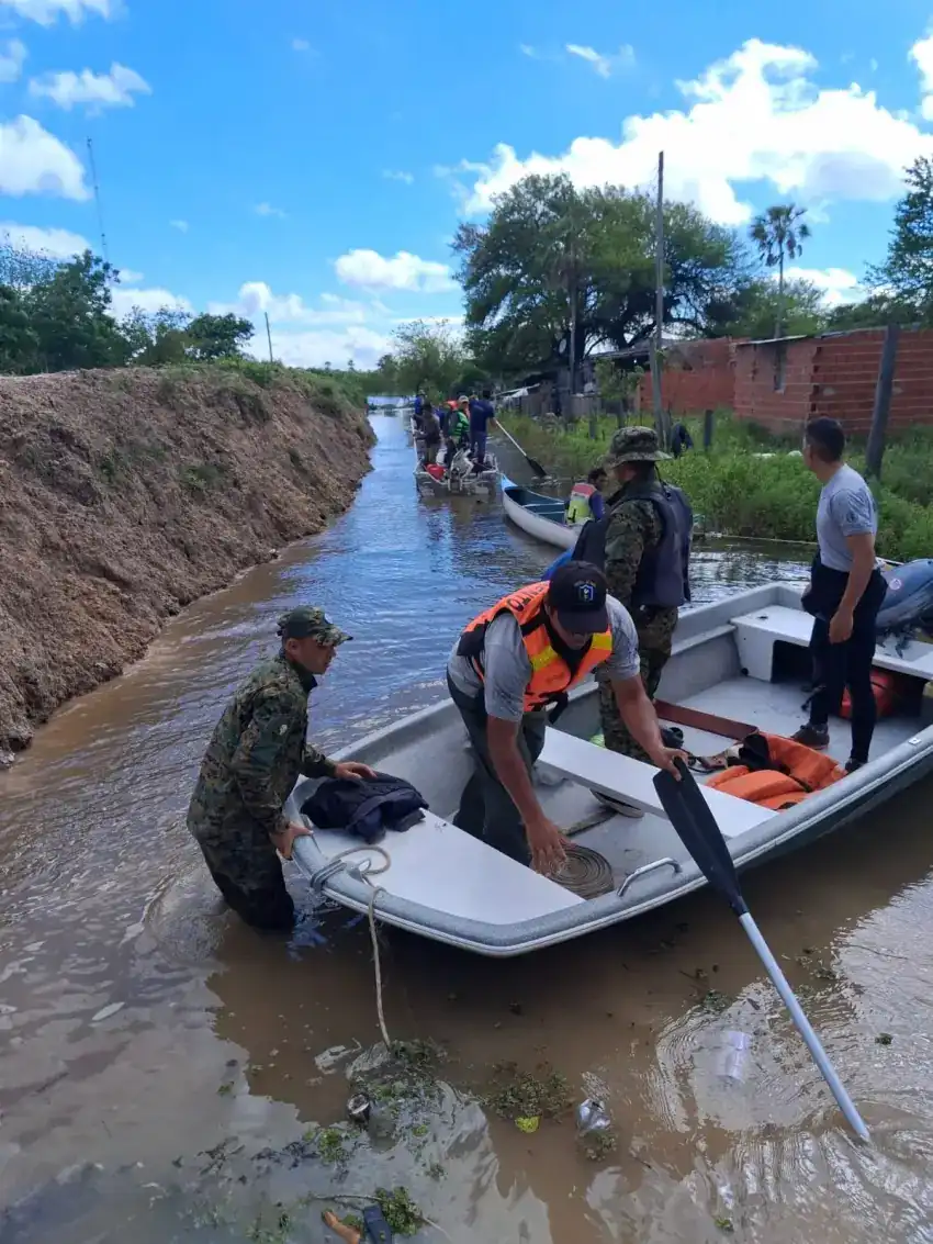 Puerto Vilelas: Gobierno del Chaco intensifica ayuda a familias tras inundaciones
