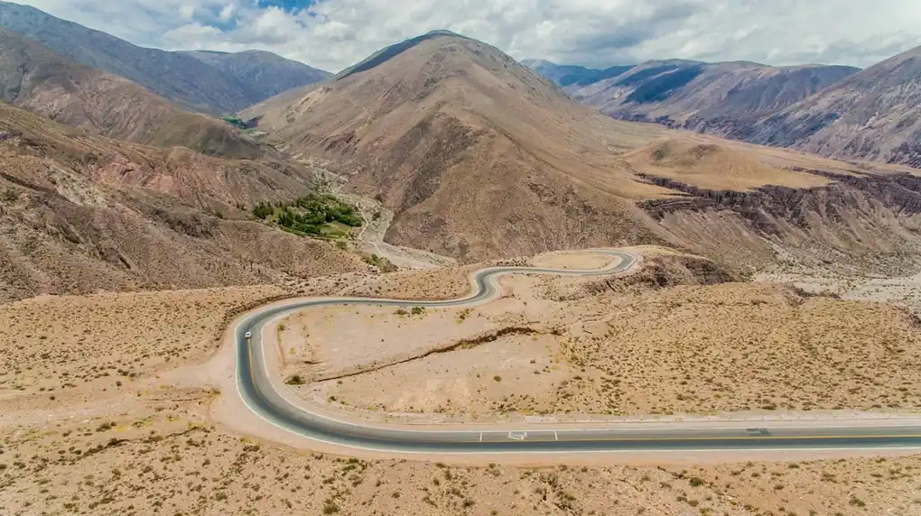 Ruta 52 bajo fuego: Purmamarca exige emergencia vial mientras la minería devasta caminos