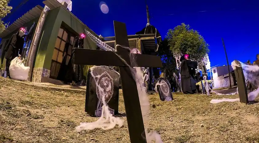 Salta se Viste de Terror: Una Familia Convierte su Casa en un Escenario de Miedo