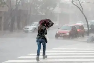 Tormentas intensas en Tucumán: alerta amarilla y precauciones urgentes