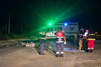 Tragedia en San Pedro: joven de 21 años muere en choque frontal entre motocicleta y camioneta