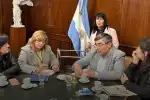 UNT lanza 250 becas de investigación para impulsar carreras científicas